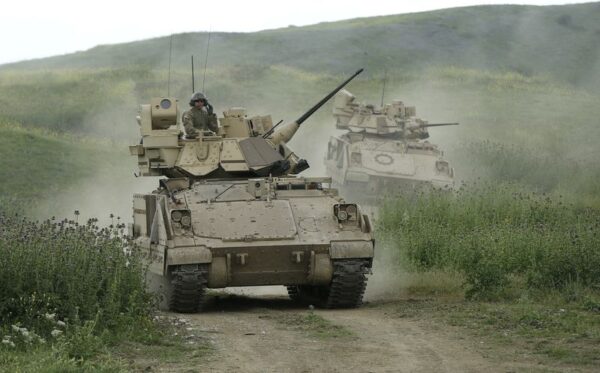 米陸軍、次世代歩兵戦闘車の試作開発先にＧＤとラインメタルを選定