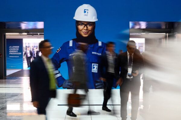 アブダビ国営石油、水素高速充填ステーション開設へ　トヨタが支援