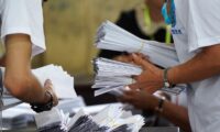 カンボジア選挙「公正でない」、米政府が一部援助停止・ビザ制限
