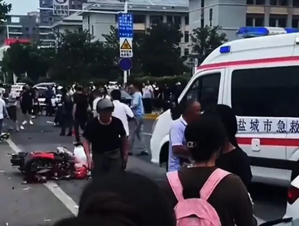 またも街中に暴走車　歩行者8人を次々とはねる「社会報復」事件か＝中国 江蘇