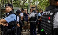 香港警察、民主派4人逮捕　国安法違反の疑い