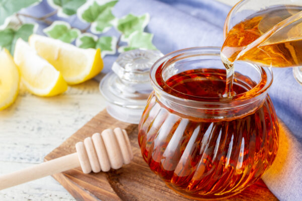 色の濃い蜂蜜は抗酸化作用が強い？ この蜂蜜を1日スプーン2杯摂取することが最も効果的（1）