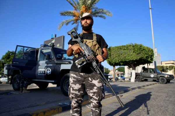 リビア首都で武力衝突、55人死亡・146人負傷