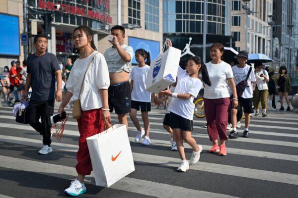 着物は罰則対象？　中国、「国民の感情を傷つける」服装に罰則か　法改正案を発表