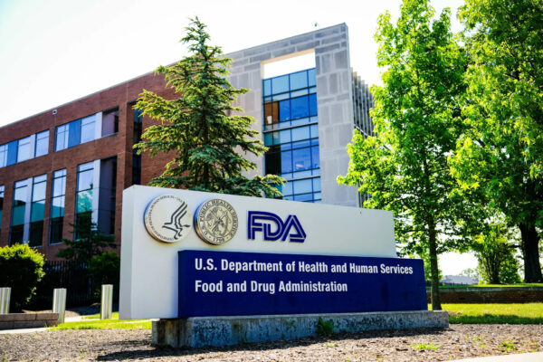 FDAがイベルメクチン訴訟で和解、物議醸した「使用しないで！」投稿削除に合意