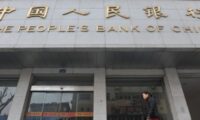 寝たきり老人でも「窓口で顔認証」　預金の引き出しを極力させない中国の銀行