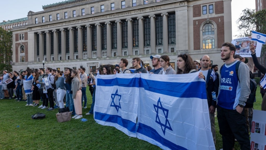 言論の自由を乱用するな！　米国の学生がハマスを支持した教授の解雇を要求