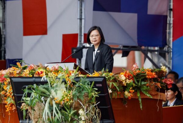 台湾、中国との「平和的共存」求める　現状維持が重要＝総統