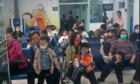 中国で子供たちを襲う謎の疫病が発生　WHOも情報提供求める　