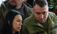 ウクライナ情報機関トップの妻、毒盛られた可能性