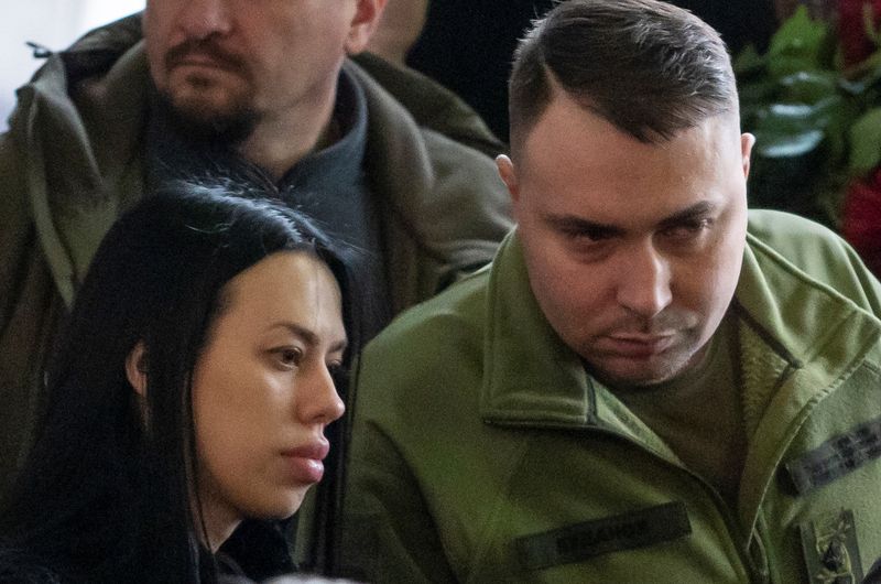 ウクライナ情報機関トップの妻、毒盛られた可能性