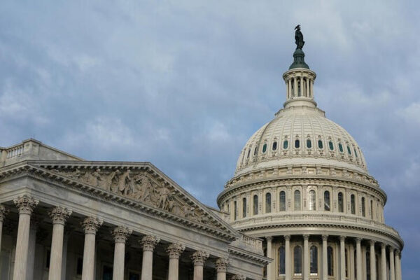 米上院、国防権限法案を可決　週内にも下院通過へ