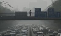 中国の大気汚染深刻化　異常気象続く