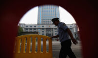 中国、個人債務危機の波到来　貸倒れ者急増