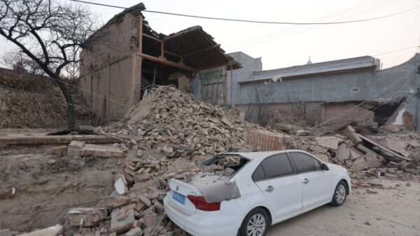 中国西部地震　現地当局は外部からの救援を拒否「情報隠蔽のためか？」