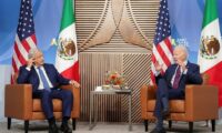 米・メキシコ大統領、国境の取り締り強化必要との認識で一致