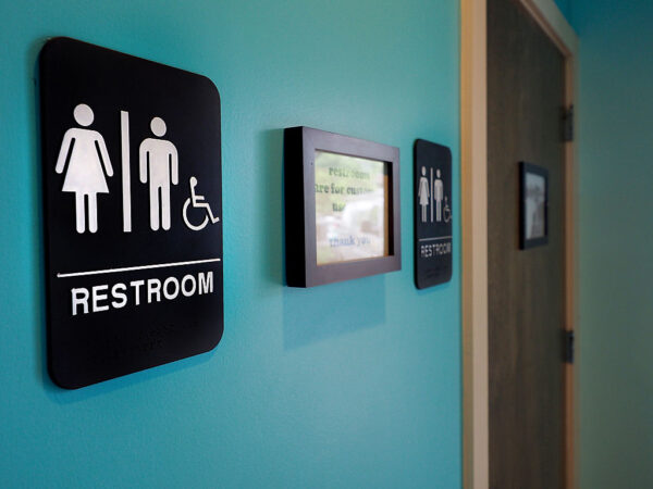 米ユタ州、性自認に基づくトイレ使用禁止法案を可決　