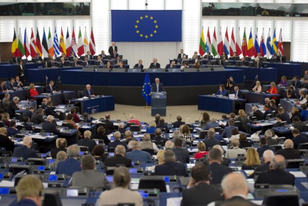 欧州議会、法輪功迫害を非難する決議　日本議員「英断ならうべき」