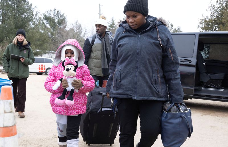 移民急増の加ケベック州、トルドー首相に抑制措置と拠出要請