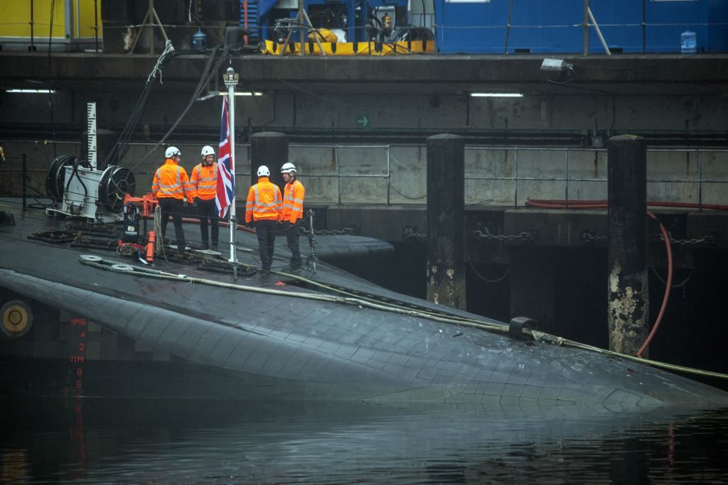 英海軍、防諜のため中国人の洗濯職人を解雇…「日本はどうか？」松原議員が問う