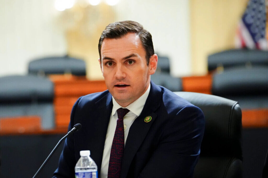 共産主義が最も恐れるのは「神への信仰」＝米下院中国委員長