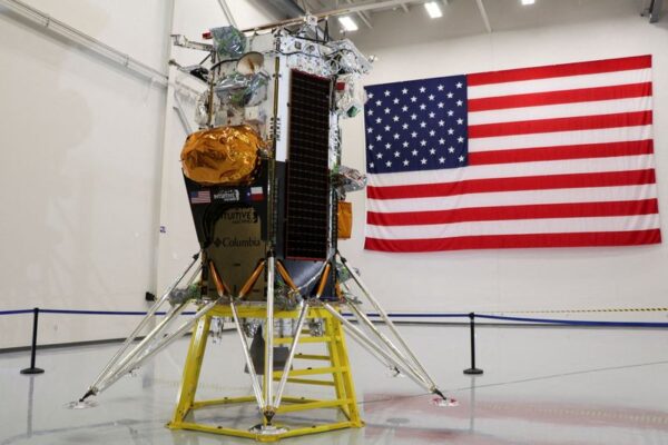 米企業の無人宇宙船が月面に着陸、民間で世界初
