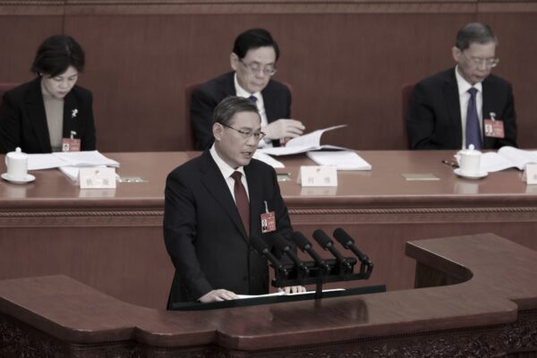 中共の全人代会議で「台湾統一」に平和を言及せず、米台が対応を強化