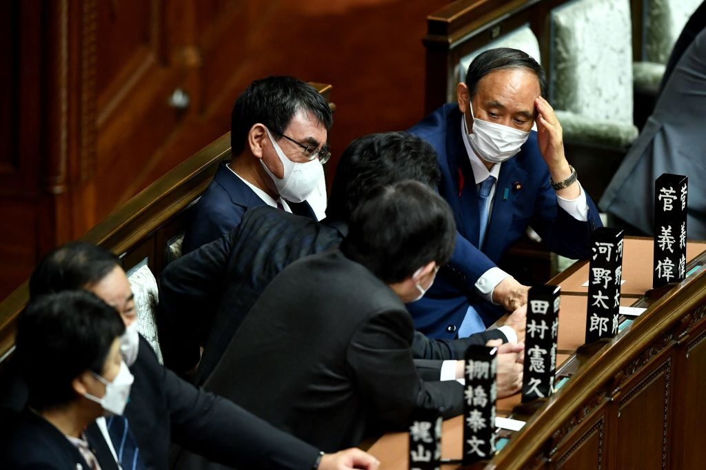 中国企業ロゴ問題「危機感足りない」再エネ政策、与野党から批判