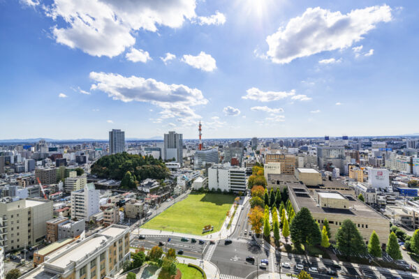 働きやすい地方自治体ランキングTOP100と特別区（東京２３区）受験生の注目度ランキング