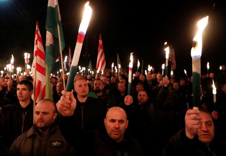 欧州極右政党、移民政策で強硬姿勢打ち出す　ローマで会合