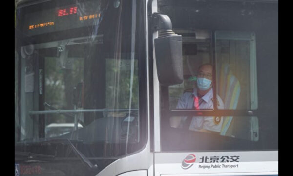 運転手が意識喪失でバスが歩行者に突っ込む、「中国製ワクチンの後遺症」を疑う声＝中国