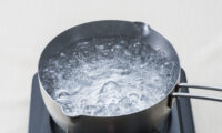 研究：水道水を沸騰することでプラスチック微粒子を90％除去