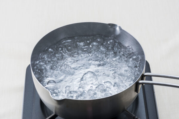 研究：水道水を沸騰することでプラスチック微粒子を90％除去