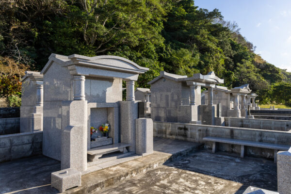 沖縄の清明節、 墓参りと家族の祝宴は同じ日に行われる？