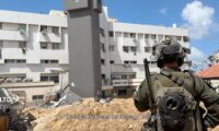 イスラエル軍、ガザ地区シファ病院から撤退