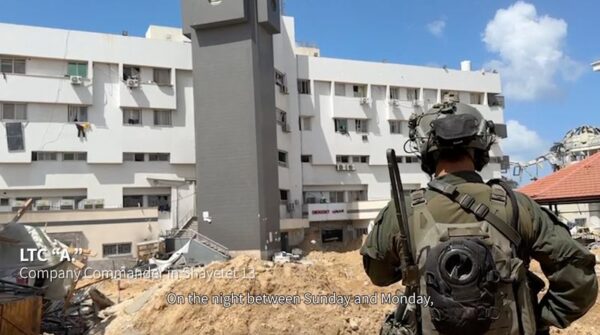 イスラエル軍、ガザ地区シファ病院から撤退