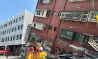 台湾で震度6強、4人死亡・50人超負傷　ＴＳＭＣ工場で一時避難