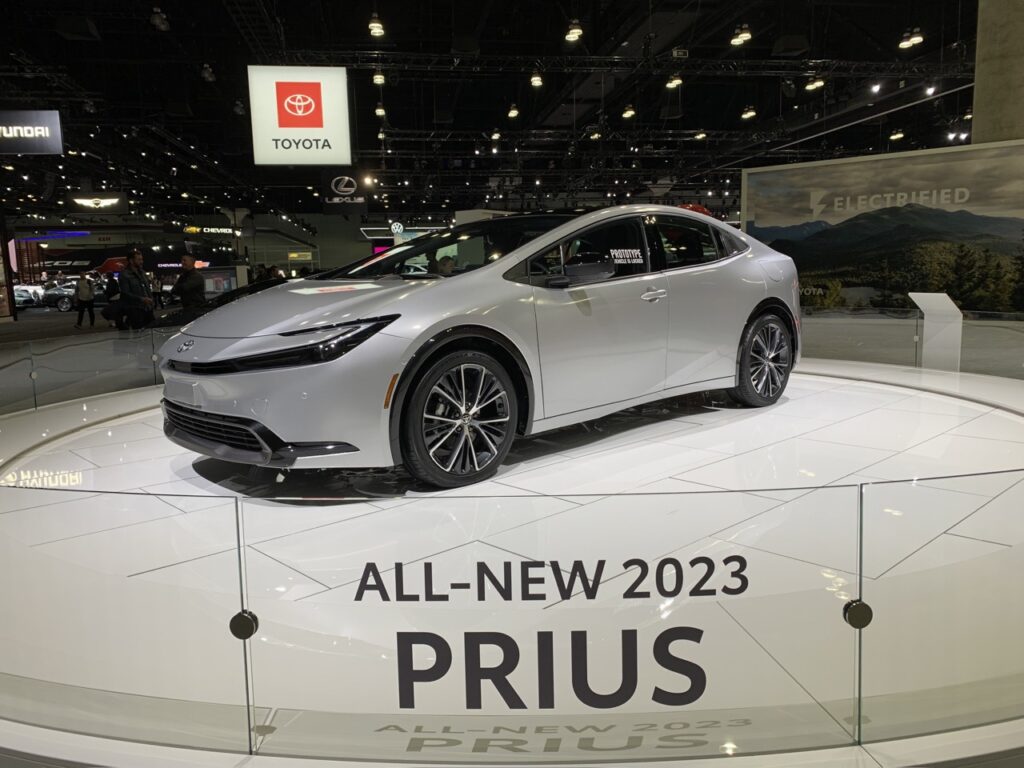 EV時代にトヨタが新エンジン、テスラに挑戦