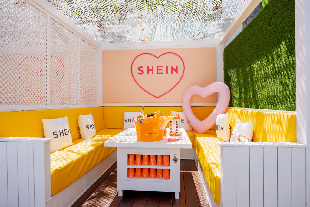 韓国発表：Sheinの子供用靴、可塑剤含有量が基準の428倍