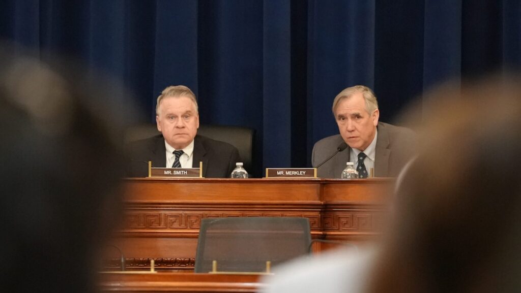 「臓器狩り阻止に報奨金制度を」米超党派議員、国務長官に書簡で訴え