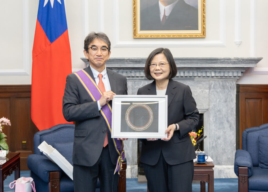 垂秀夫前駐中国大使、台湾で受勲　日台関係推進に頼清徳次期総統も期待