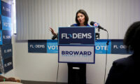 米民主党、2018年以来初めてフロリダ州全28選挙区を争う