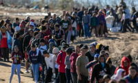 ジャーナリスト報告、大量移民が国家の消滅への道を開く（下）