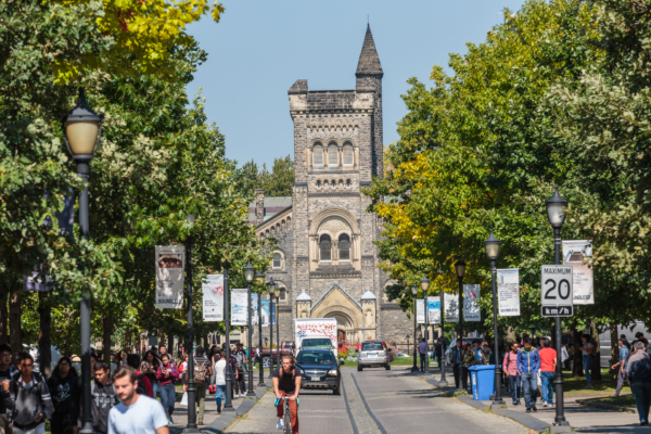 カナダ移民相、留学は移民の踏み台ではない