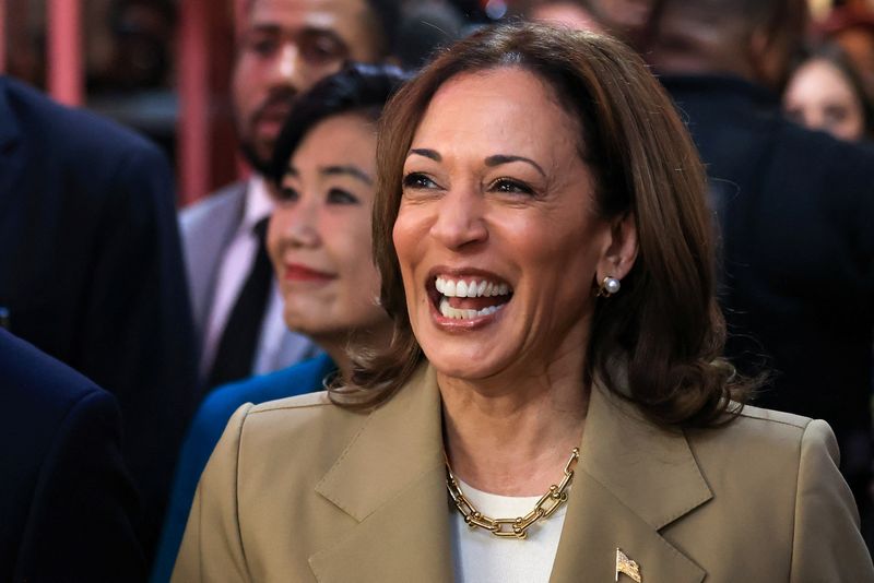 ハリス氏、民主党の勝利確約　大統領選　大口献金者と電話会談