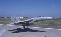 那覇空港で空自F15戦闘機が着陸後に立ち往生　B滑走路が閉鎖　けが人なし