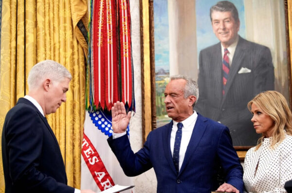 トランプ氏が「アメリカを再び健康にする委員会」を設立　ケネディ厚生長官がトップに