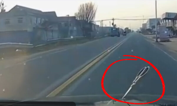 世にも恐ろしい　「天からハサミ降ってきた事件」＝中国