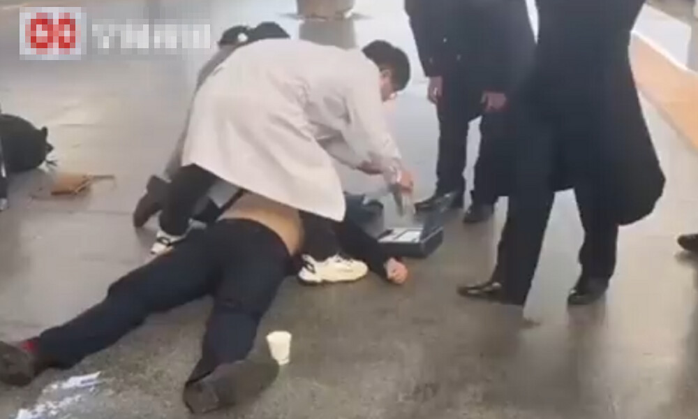 死の淵から生還した男の「第一声」に涙＝中国【動画あり】