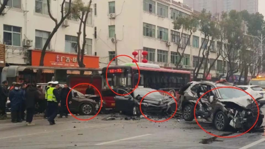 中国の町にまたも「暴走車」　3人死亡か【動画あり】